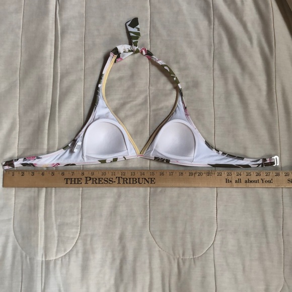 Daffy Bikini Top - Picture 3 of 6